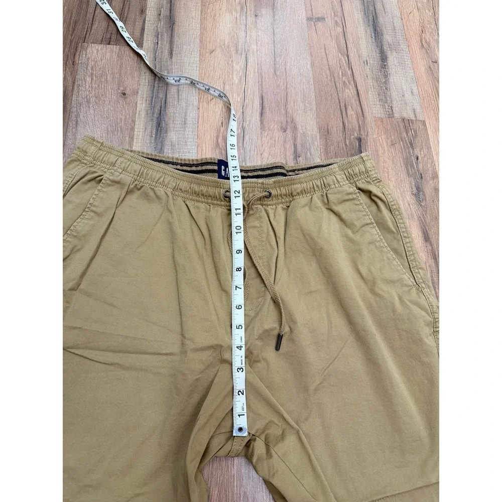 GAP Men's XL Khaki Pull-On Shorts Elastic Waist Drawstring 98% Cotton‎